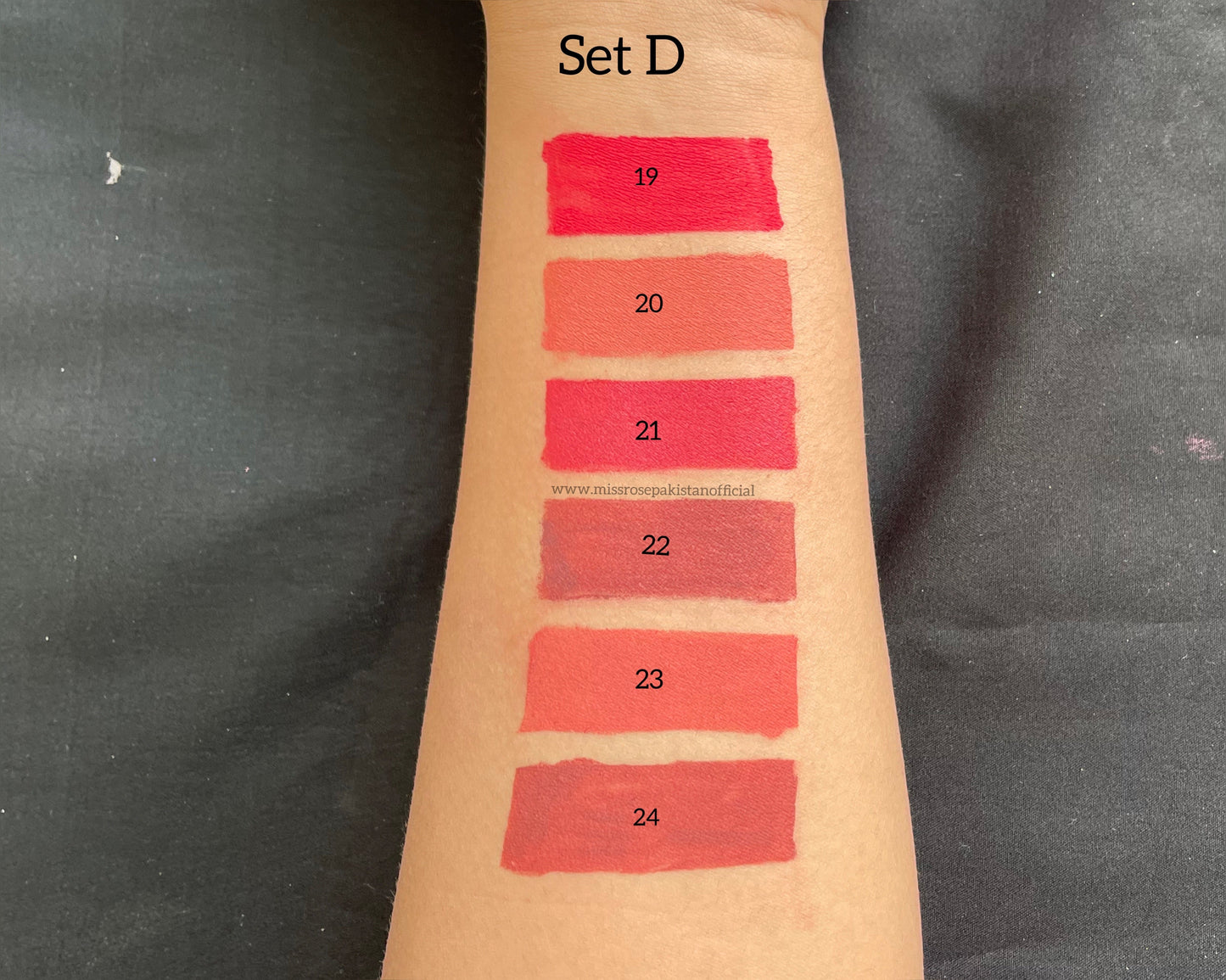 Miss Rose Velvet Texture Gloss